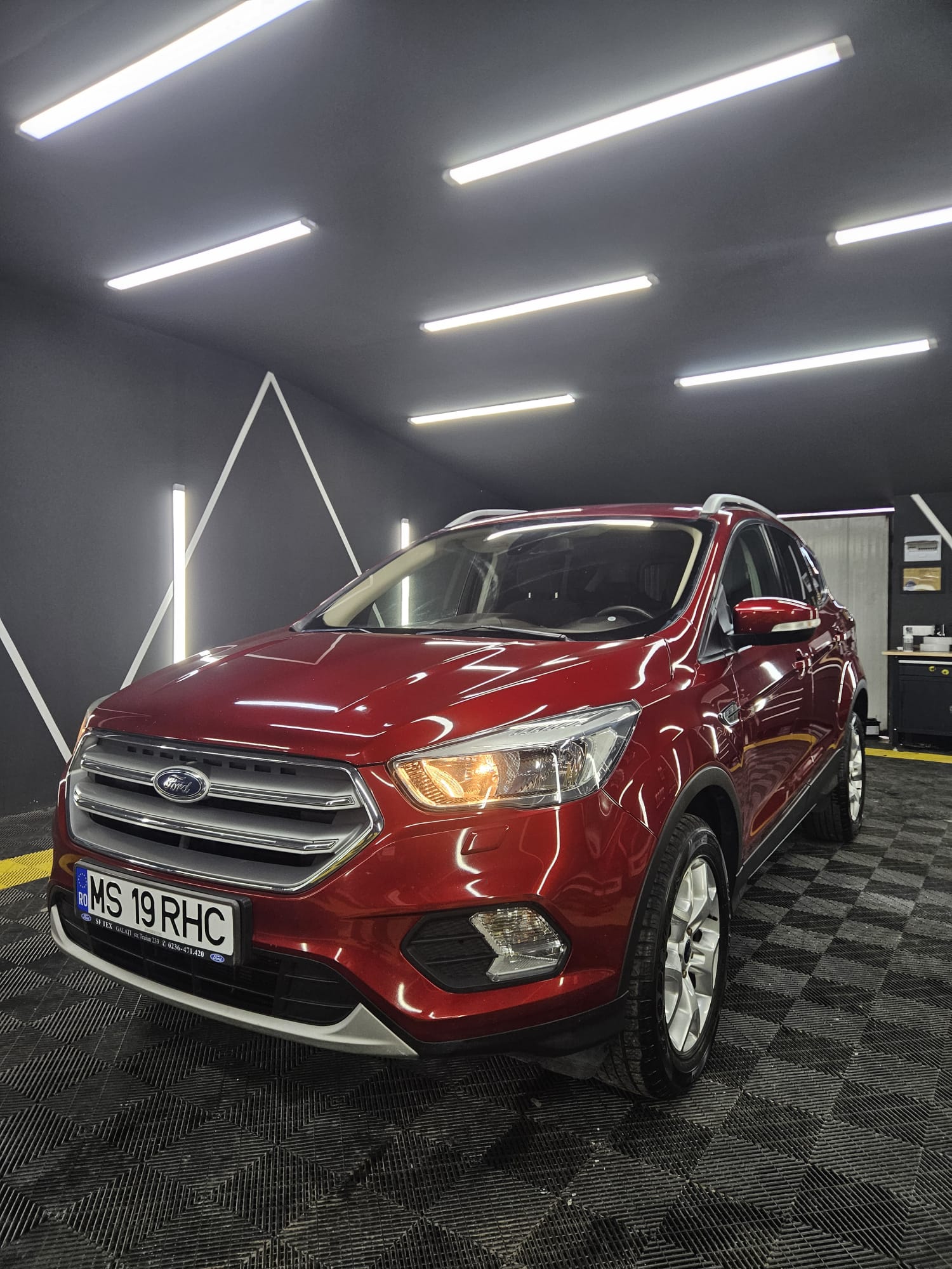 FORD KUGA