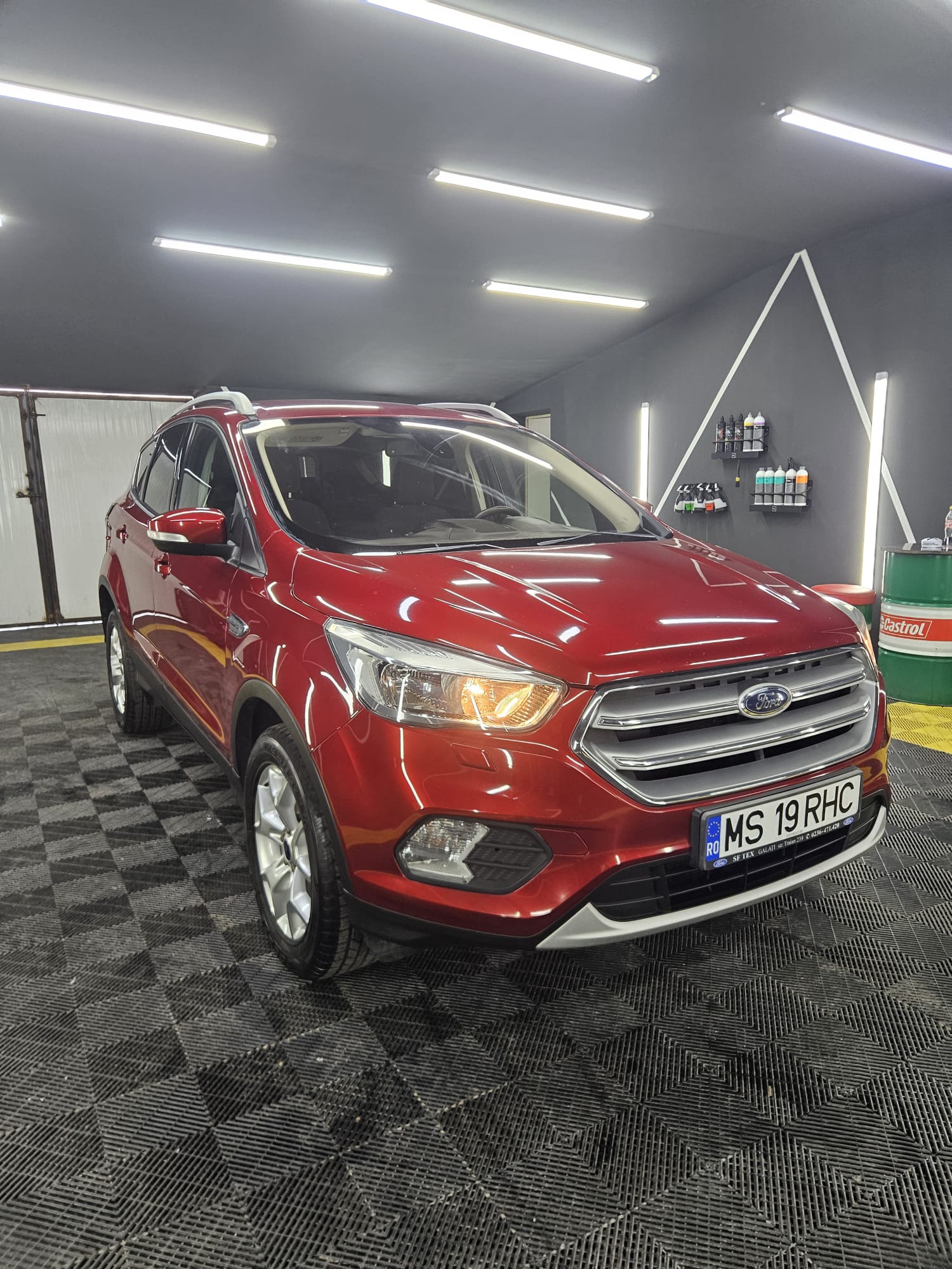 FORD KUGA
