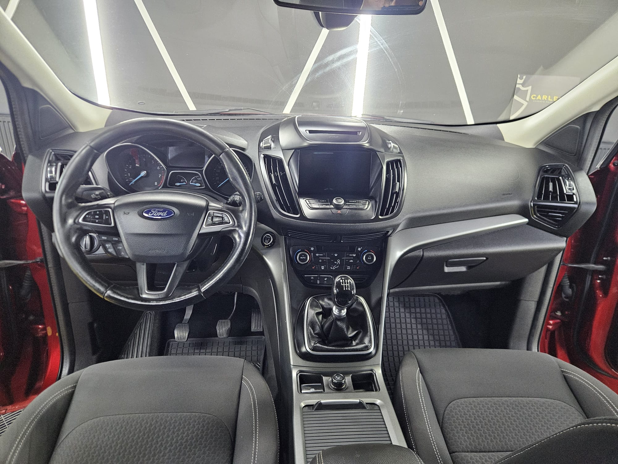 FORD KUGA