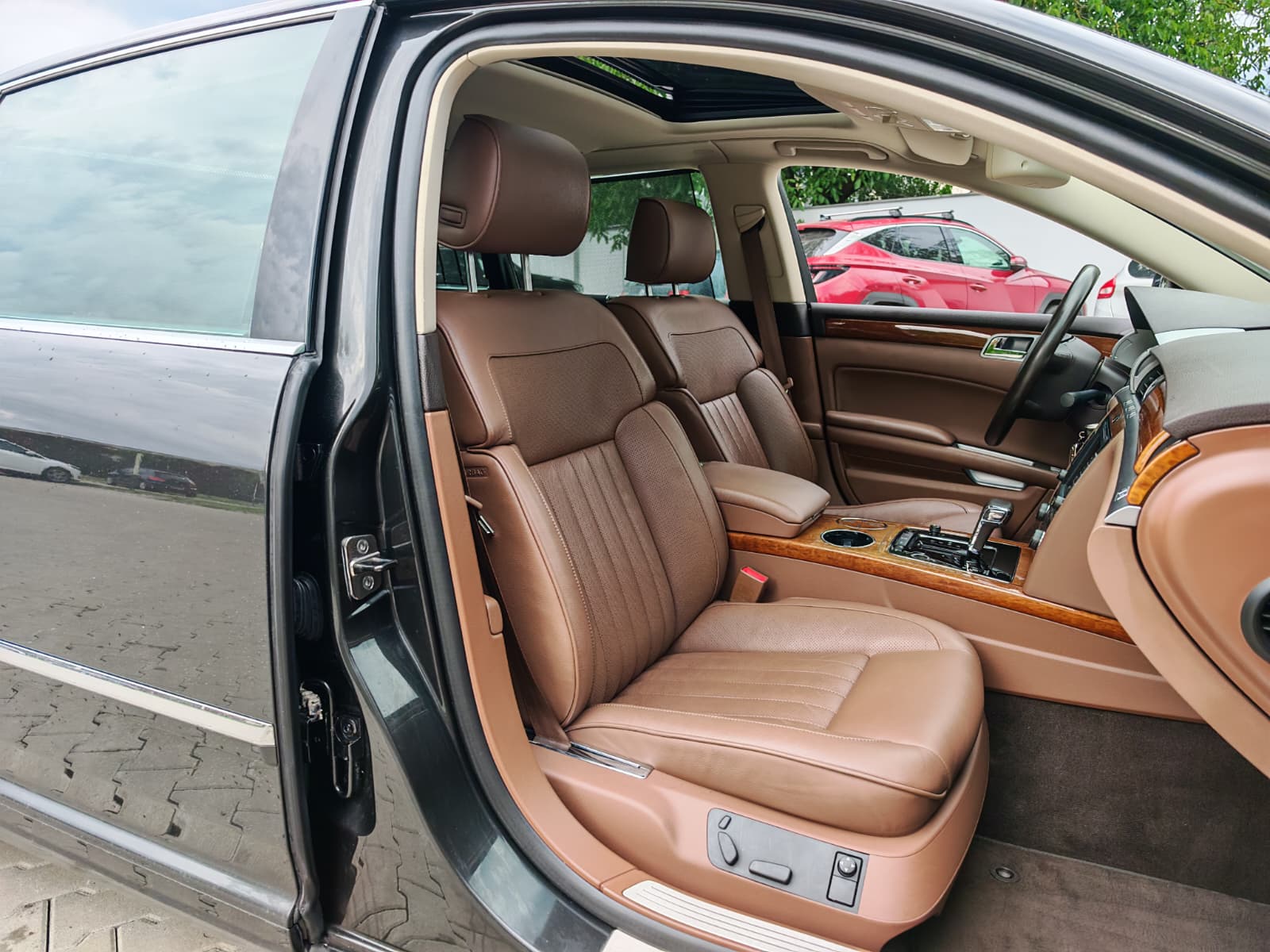Volkswagen Phaeton